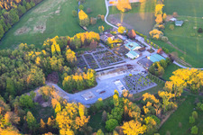Vue aérienne de Pépinière Bienwald et GREENTEC GmbH GbR à Berg dans le département Rhénanie-Palatinat, Allemagne