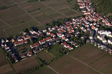 Vue aérienne de Au Herzel à le quartier Haardt in Neustadt an der Weinstraße dans le département Rhénanie-Palatinat, Allemagne