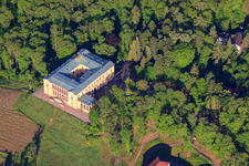 Image drone de Château de la Villa Ludwigshöhe à Edenkoben dans le département Rhénanie-Palatinat, Allemagne