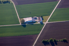 Billigheim-Ingenheim dans le département Rhénanie-Palatinat, Allemagne vu d'un drone