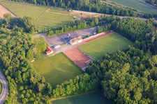 Vue aérienne de Terrains de sport VfR Rheinsheim à le quartier Rheinsheim in Philippsburg dans le département Bade-Wurtemberg, Allemagne