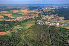 Vue aérienne de Vue d'ensemble de la ville depuis le nord-est à Bellheim dans le département Rhénanie-Palatinat, Allemagne