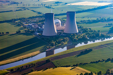 Enregistrement par drone de Centrale nucléaire à le quartier Grohnde in Emmerthal dans le département Basse-Saxe, Allemagne
