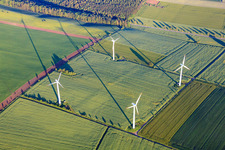 Vue aérienne de Parc éolien de Kugelberg Hohe - Vestas V80-2MW à le quartier Brökeln in Hehlen dans le département Basse-Saxe, Allemagne