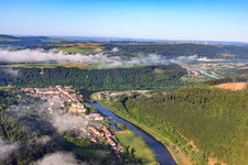 Vue aérienne de Weser-Therme vu du nord-est à Bad Karlshafen dans le département Hesse, Allemagne