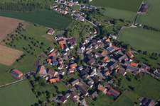 Vue aérienne de Quartier Drenke in Beverungen dans le département Rhénanie du Nord-Westphalie, Allemagne