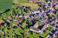 Vue oblique de Complexe immobilier du monastère copte orthodoxe Propsteistrasse à le quartier Brenkhausen in Höxter dans le département Rhénanie du Nord-Westphalie, Allemagne