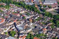 Vue aérienne de Centre Corbiestraße et Salamander à Hennekenstr à Höxter dans le département Rhénanie du Nord-Westphalie, Allemagne