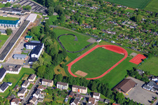 Vue aérienne de Terrain de sport de la Bundeswehr à Höxter dans le département Rhénanie du Nord-Westphalie, Allemagne