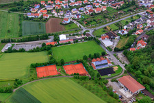 Vue aérienne de Terrains de sport SV Ramsthal à Ramsthal dans le département Bavière, Allemagne