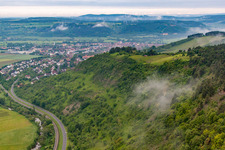 Vue aérienne de Site de décollage de deltaplane au-dessus de l'Amalienquelle à Hammelburg dans le département Bavière, Allemagne