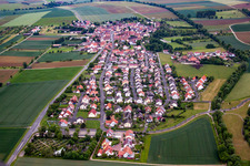Vue aérienne de Quartier Ettleben in Werneck dans le département Bavière, Allemagne
