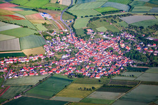 Vue aérienne de Champs agricoles et surfaces utilisables à Oberaltertheim dans le département Bavière, Allemagne