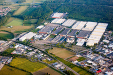Vue aérienne de Zone industrielle et création d'entreprise avec le site Heidelberger Druckmaschinen AG à Walldorf dans le département Bade-Wurtemberg, Allemagne