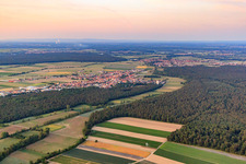 Vue aérienne de Plaines d'Erlenbach au Bienwald à Kandel dans le département Rhénanie-Palatinat, Allemagne