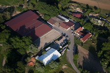 Haras de la Neée à Neewiller-près-Lauterbourg dans le département Bas Rhin, France vue du ciel