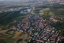 Vue aérienne de Du sud-ouest à le quartier Ohmenhausen in Reutlingen dans le département Bade-Wurtemberg, Allemagne