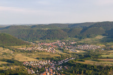 Vue aérienne de Quartier Gönningen in Reutlingen dans le département Bade-Wurtemberg, Allemagne