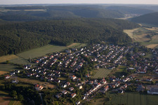 Vue aérienne de Quartier de Pfraunstetten à le quartier Kleinallmendingen in Allmendingen dans le département Bade-Wurtemberg, Allemagne