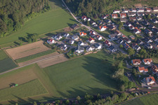 Vue aérienne de Brielgasse à le quartier Schmiechen in Schelklingen dans le département Bade-Wurtemberg, Allemagne