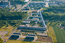 Vue aérienne de Université Ulm : Institut de psychologie et d'éducation à le quartier Eselsberg in Ulm dans le département Bade-Wurtemberg, Allemagne