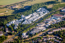 Vue aérienne de Quartier résidentiel du lotissement multifamilial Eichberg à le quartier Böfingen in Ulm dans le département Bade-Wurtemberg, Allemagne