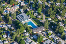 Vue aérienne de Caravanes et tentes - camping - et emplacement pour tentes Camping Heidehof à le quartier Machtolsheim in Laichingen dans le département Bade-Wurtemberg, Allemagne