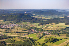 Vue aérienne de Jettenburg à le quartier Bronnweiler in Reutlingen dans le département Bade-Wurtemberg, Allemagne