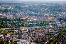 Vue aérienne de Complexe du château de Hohentübingen avec musée des cultures anciennes | à Tübingen dans le département Bade-Wurtemberg, Allemagne