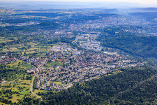 Vue aérienne de Vue de la ville depuis le sud à Birkenfeld dans le département Bade-Wurtemberg, Allemagne