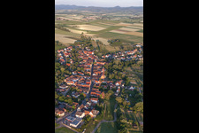 Vue oblique de Champs agricoles et surfaces utilisables à Oberhausen dans le département Rhénanie-Palatinat, Allemagne