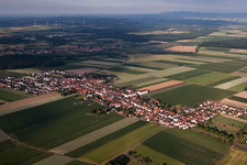 Quartier Hayna in Herxheim bei Landau dans le département Rhénanie-Palatinat, Allemagne du point de vue du drone