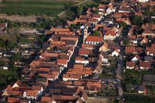 Enregistrement par drone de Erlenbach bei Kandel dans le département Rhénanie-Palatinat, Allemagne