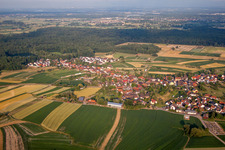 Vue aérienne de Vue sur le village à le quartier Hesselhurst in Willstätt dans le département Bade-Wurtemberg, Allemagne