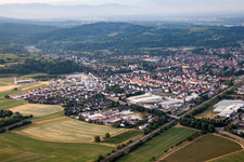 Vue aérienne de Kenzingen dans le département Bade-Wurtemberg, Allemagne