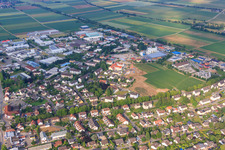 Vue aérienne de Zone industrielle Beiersdorfstr à Heitersheim dans le département Bade-Wurtemberg, Allemagne