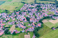 Vue aérienne de Du nord-est à le quartier Bermuthshain in Grebenhain dans le département Hesse, Allemagne