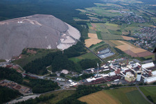 Vue aérienne de Mont Kali à Neuhof à Neuhof dans le département Hesse, Allemagne