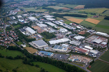 Vue aérienne de Zone industrielle à le quartier Welkers in Eichenzell dans le département Hesse, Allemagne