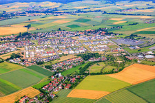 Vue aérienne de Neuenberg à Fulda dans le département Hesse, Allemagne