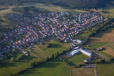Vue aérienne de Vue sur le village à le quartier Hain-Gründau in Gründau dans le département Hesse, Allemagne