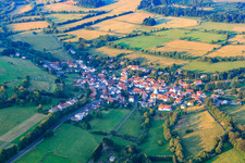Vue aérienne de Quartier Breungeshain in Schotten dans le département Hesse, Allemagne