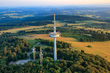 Hoherodskopf dans le département Hesse, Allemagne hors des airs