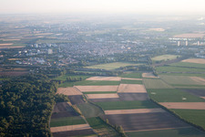 Quartier Oggersheim in Ludwigshafen am Rhein dans le département Rhénanie-Palatinat, Allemagne vu d'un drone