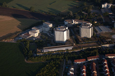 Quartier Oggersheim in Ludwigshafen am Rhein dans le département Rhénanie-Palatinat, Allemagne du point de vue du drone