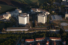 Quartier Oggersheim in Ludwigshafen am Rhein dans le département Rhénanie-Palatinat, Allemagne vu d'un drone