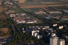 Quartier Oggersheim in Ludwigshafen am Rhein dans le département Rhénanie-Palatinat, Allemagne hors des airs