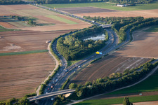 Vue aérienne de Tracé et voies le long de la route nationale Sortie de la route fédérale B9 à Maudach. à Mutterstadt dans le département Rhénanie-Palatinat, Allemagne