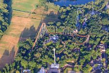Enregistrement par drone de Holiday Park tôt le matin à Haßloch dans le département Rhénanie-Palatinat, Allemagne