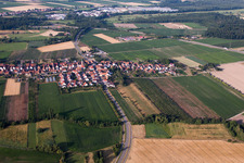 Du nord à Erlenbach bei Kandel dans le département Rhénanie-Palatinat, Allemagne hors des airs